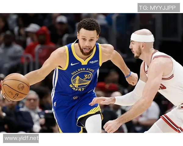 勇士与太阳常规赛激战回顾球星表现与战术分析全景呈现 勇士与太阳常规赛激战回顾球星表现与战术分析全景呈现